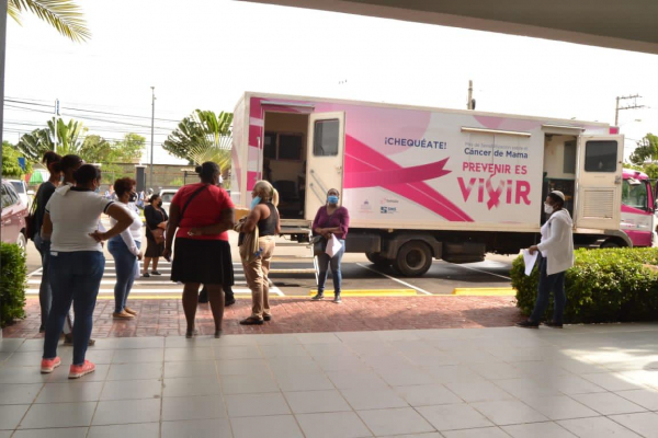 El Hospital Vinicio Calventi y el Despacho de la Primera Dama, realizan jornada de Mamografías