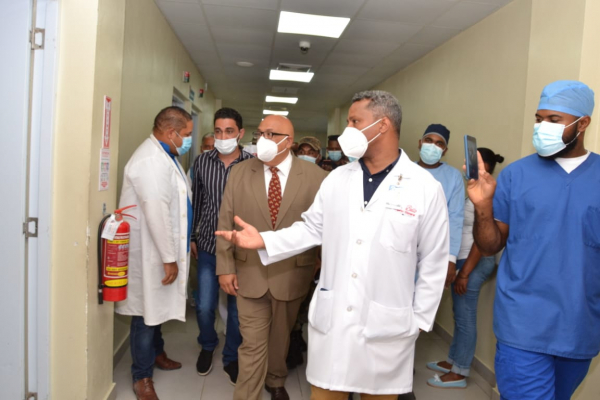 Nuevo director hospital Vinicio Calventi solicita a médicos trabajar en equipo