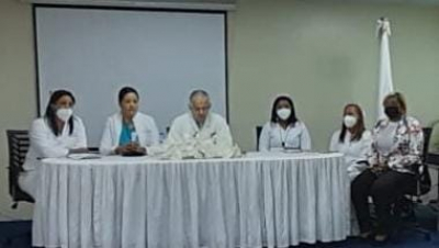 Personal de enfermería se reúne con el director general del hospital Vinicio Calventi