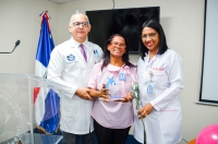 Hospital Vinicio Calventi entrega reconocimiento por Día Internacional de la Mujer